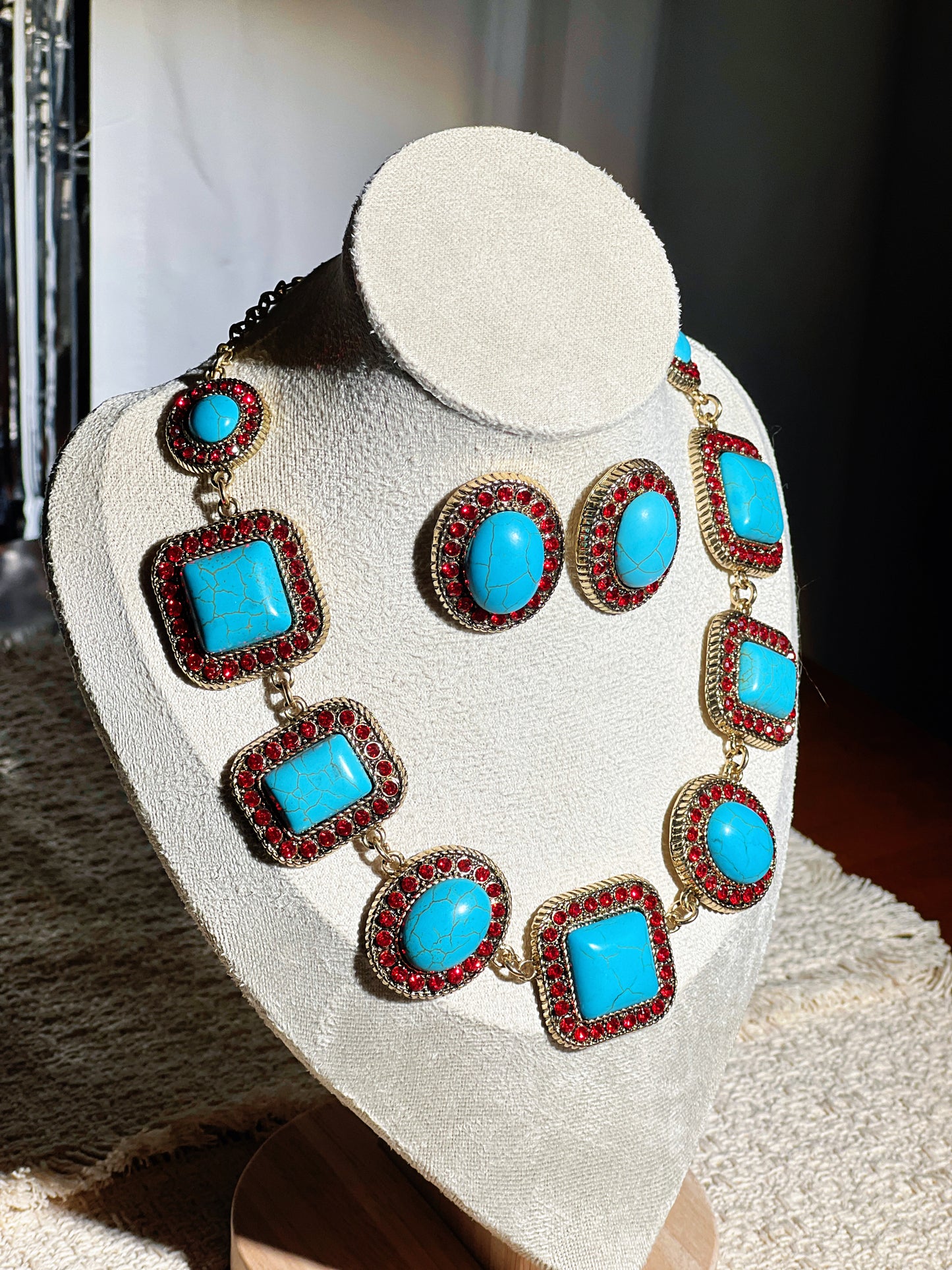 Turquoise Red Crystal Set