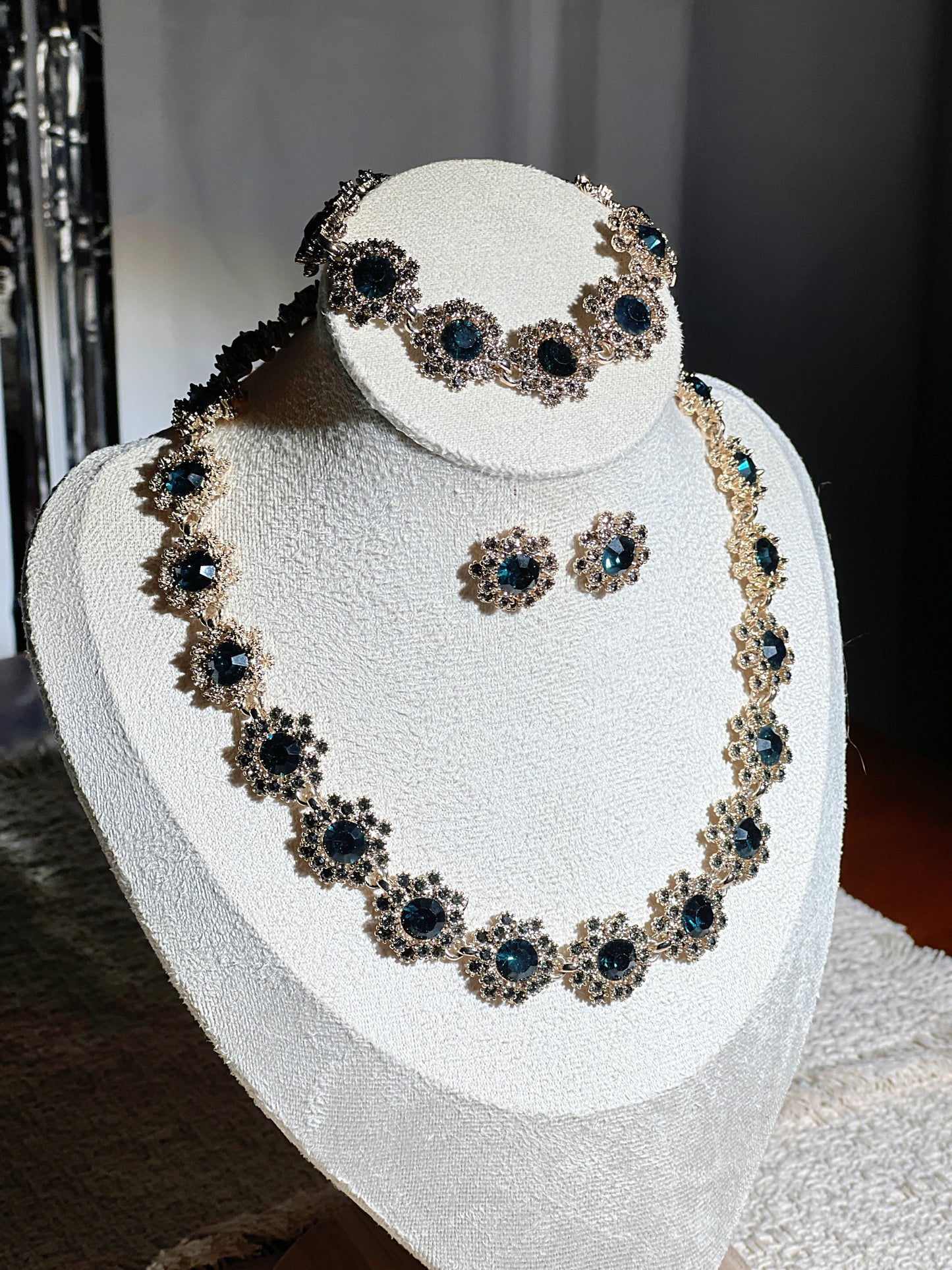 Emerald Crystal Halo Set