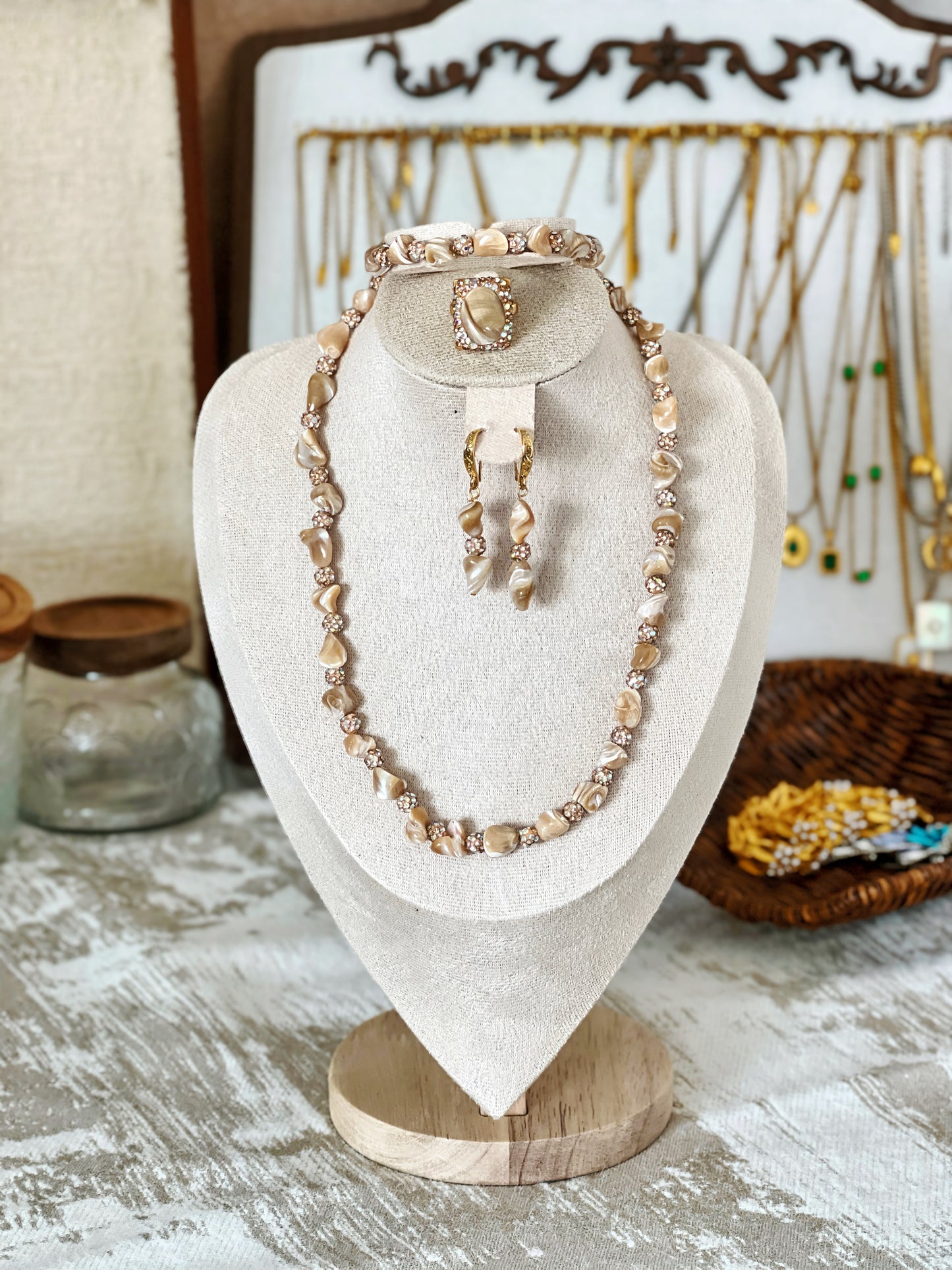 Champagne Shell Jewelry Set