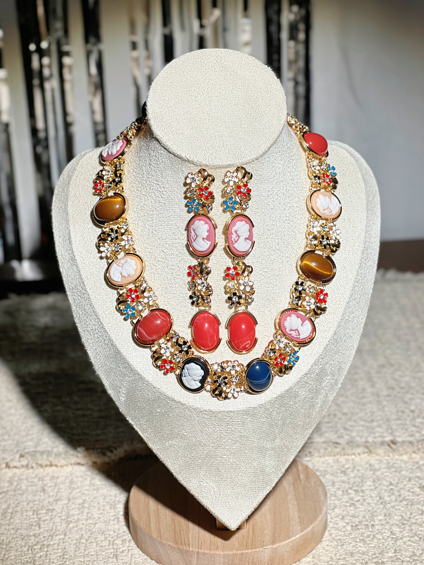 Cameo Gem Jewelry Set