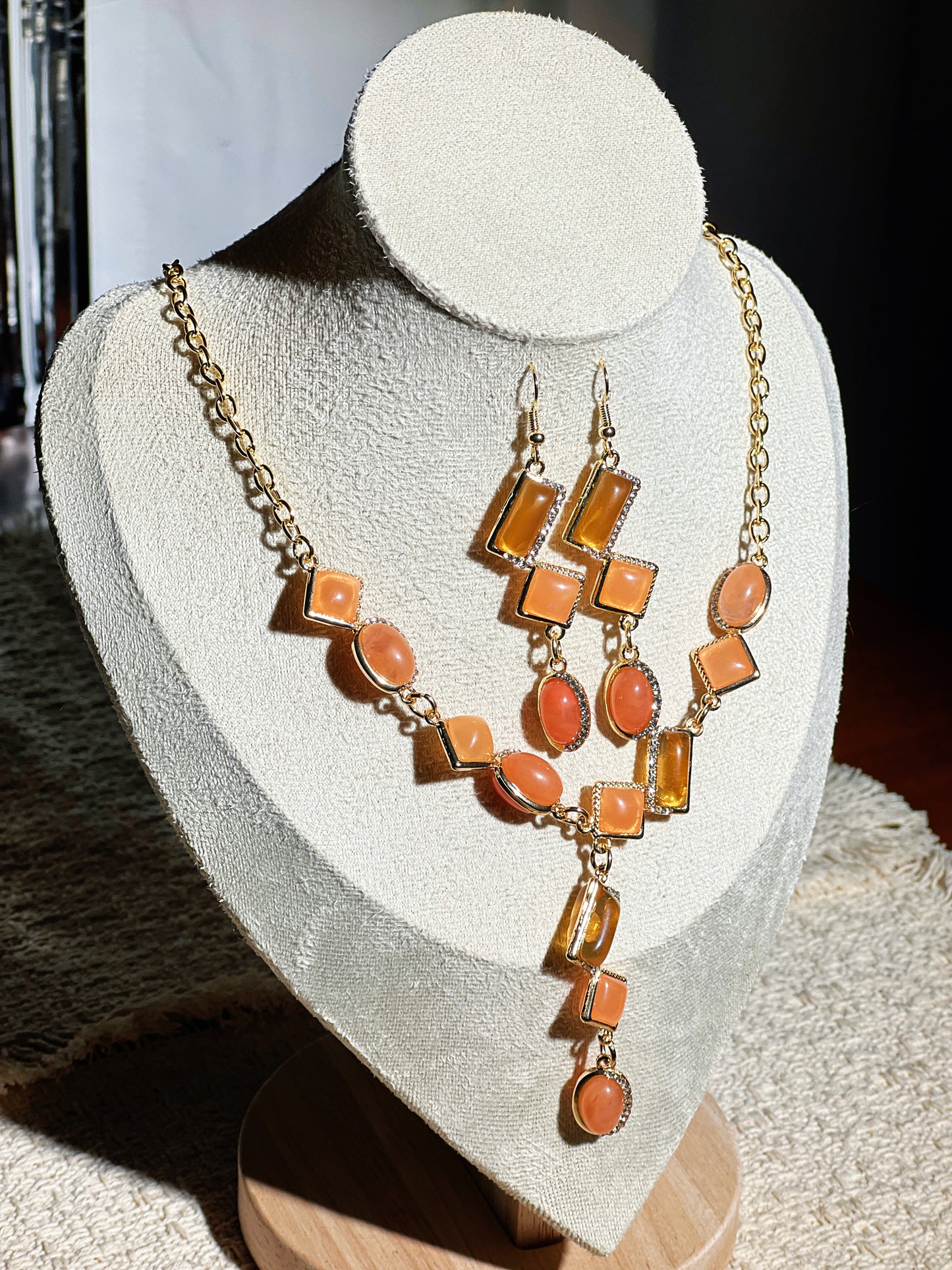 Peach Brown Lariat Set