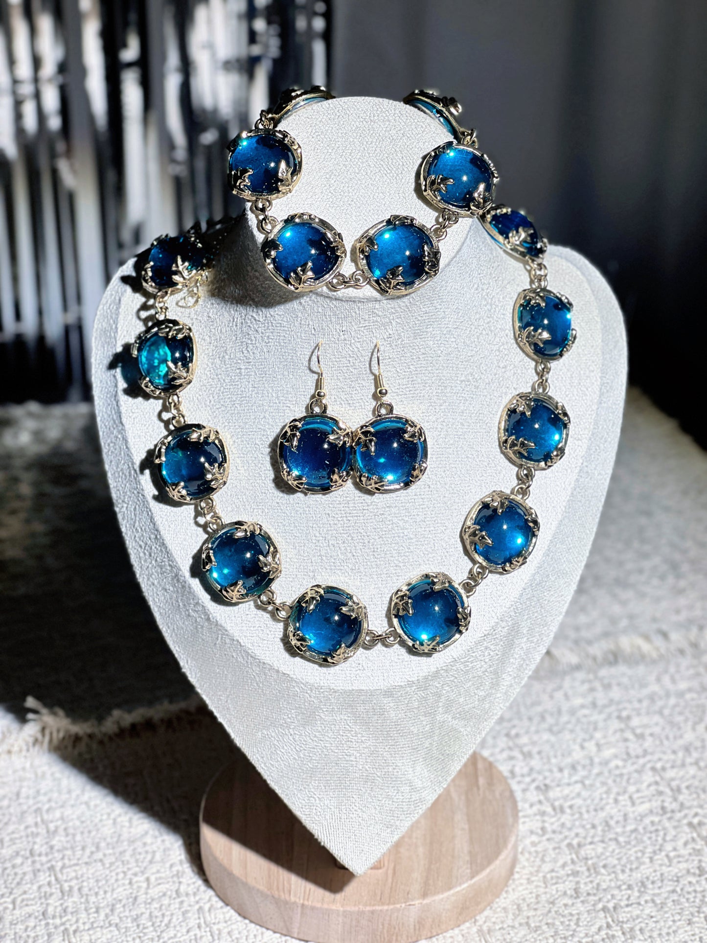 Blue Cabochon Jewelry Set