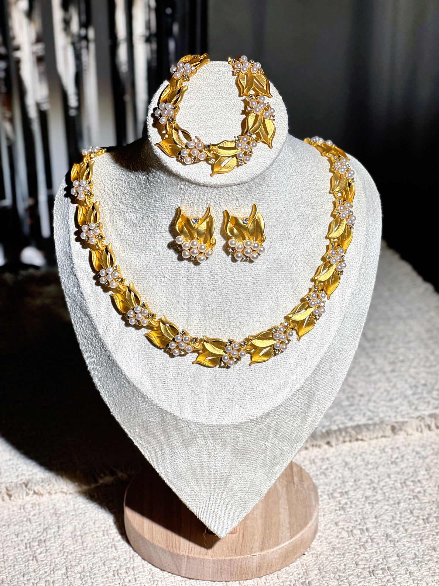 Gold Leaf Pearl Set