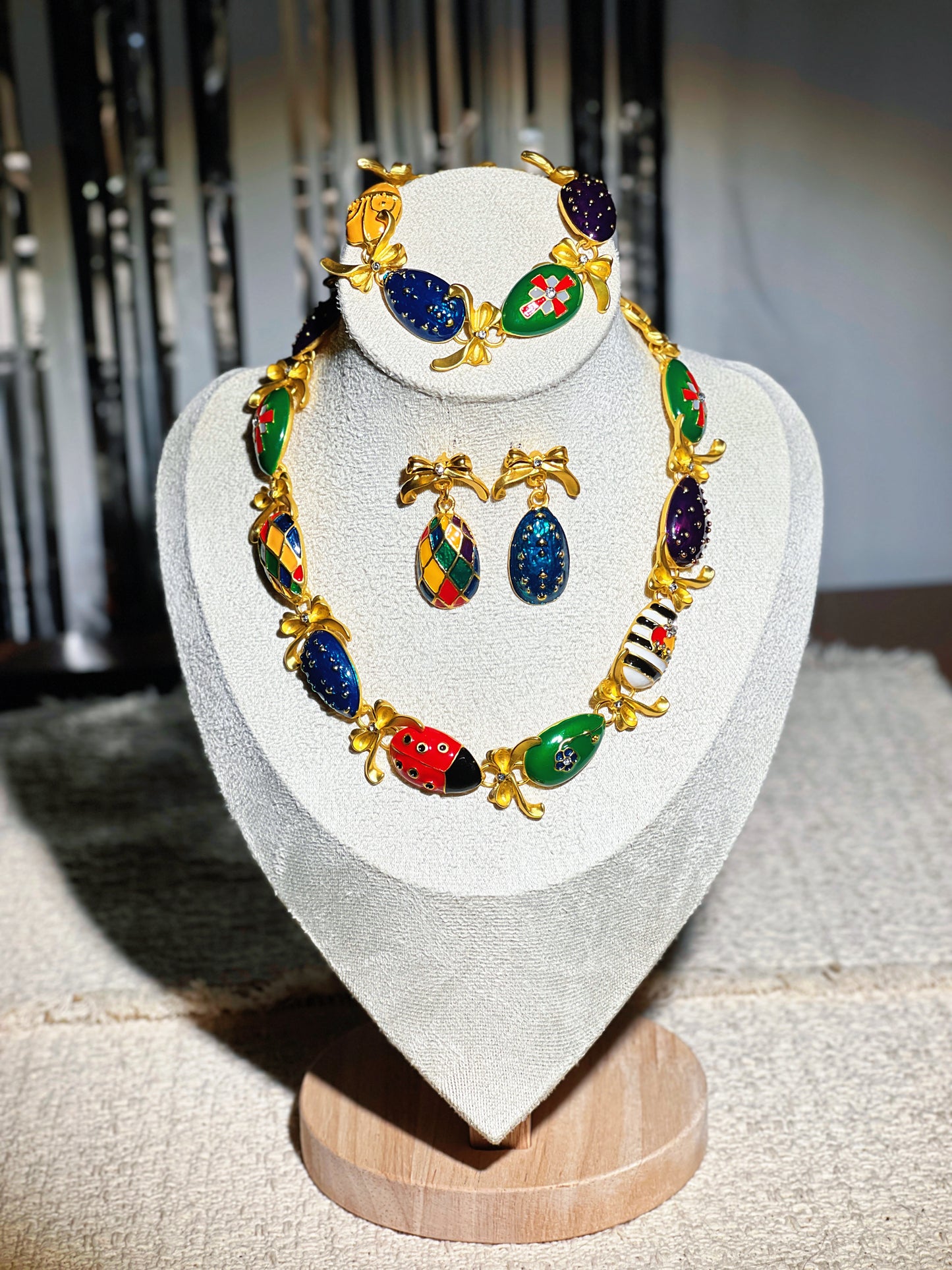 Enamel Egg Bow Set